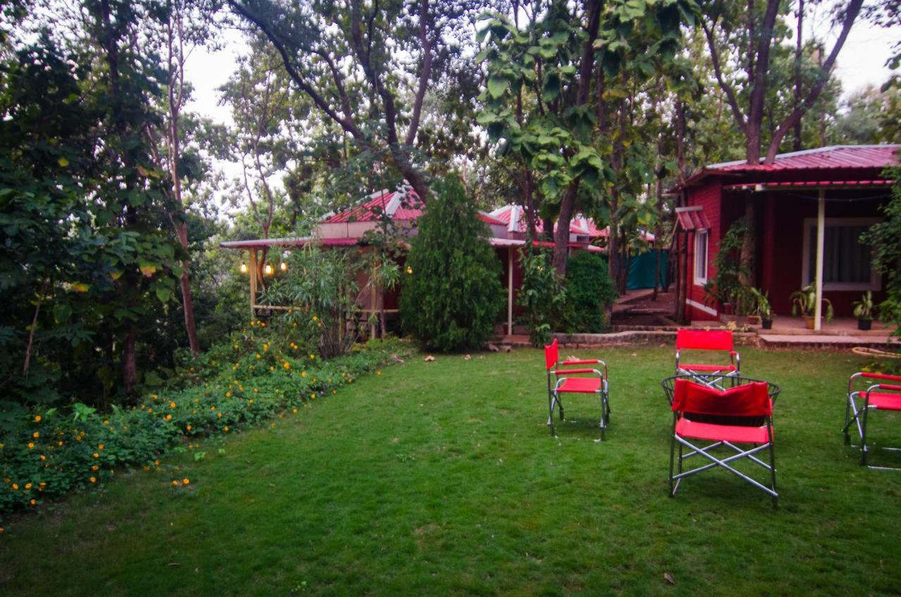 Kolar Jungle Retreat Hotel Lawa Khadi Exterior photo